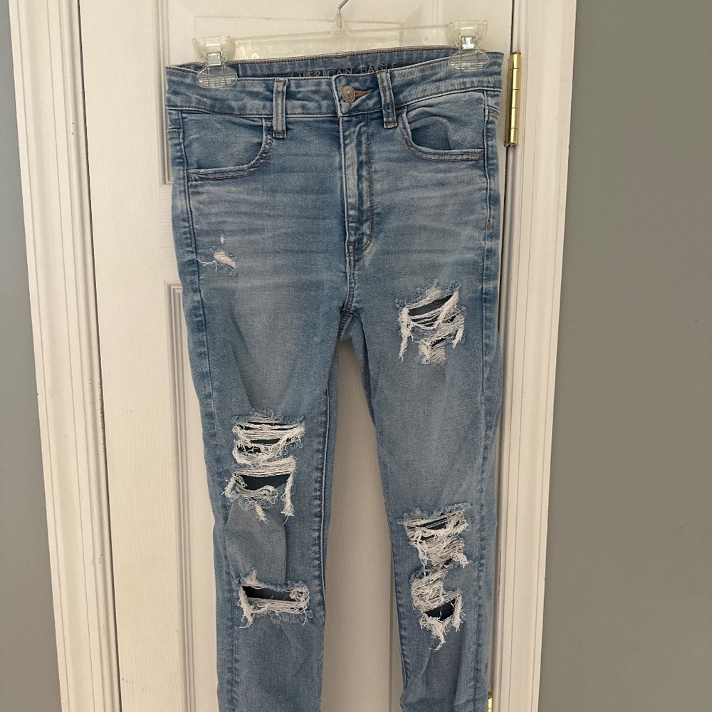 American Eagles Distressed Skinny Jean